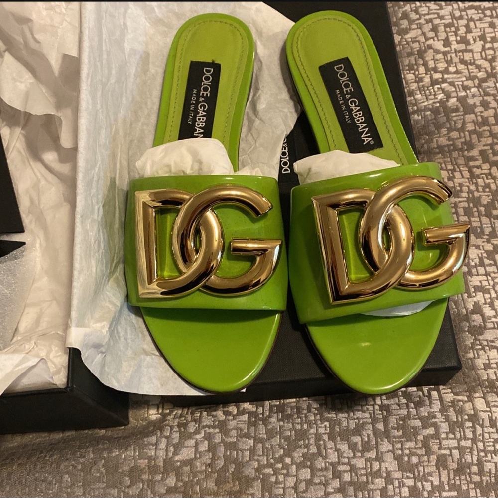 Dolce & Gabbana CIABATTA DG Logo Patent Slides